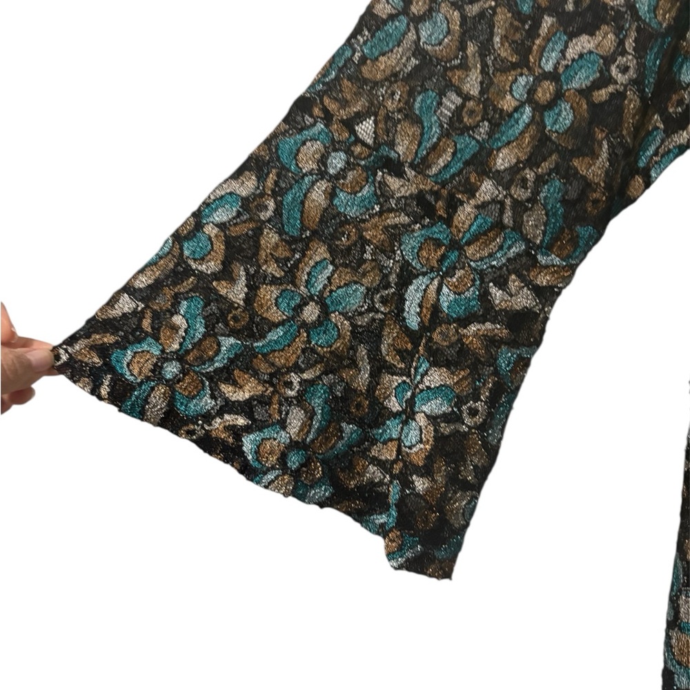 Floral Patterned Women's Top - Picture 3 of 6